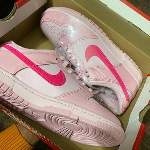 Triple pinks dunks 5Y